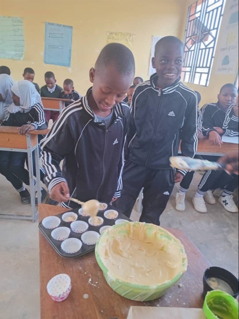 Learning how to bake a cake