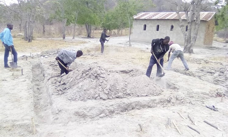 Kwa Mtoro church laying foudna